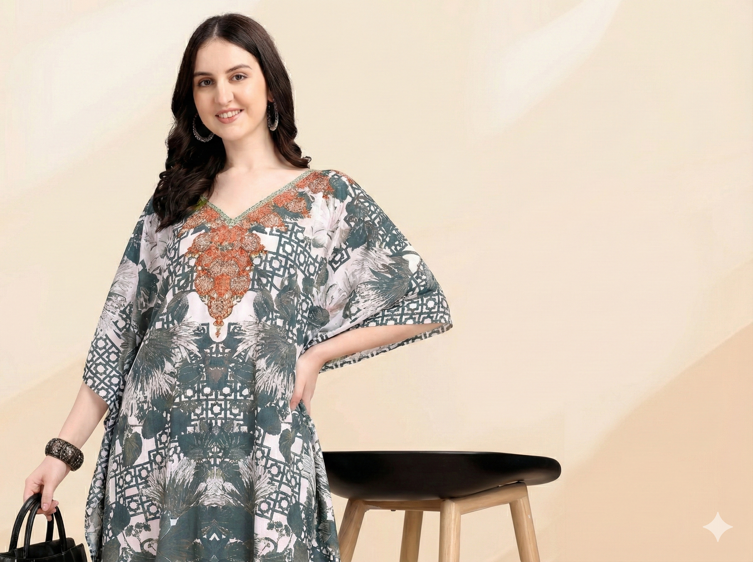 Elegant Monochrome Short Kaftan