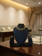 Floral Stones Choker Necklace Set – Gold Finish